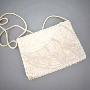Vintage Magid Women's Iridescent Beaded Clutch Purse Sling Handbag White Mini‎